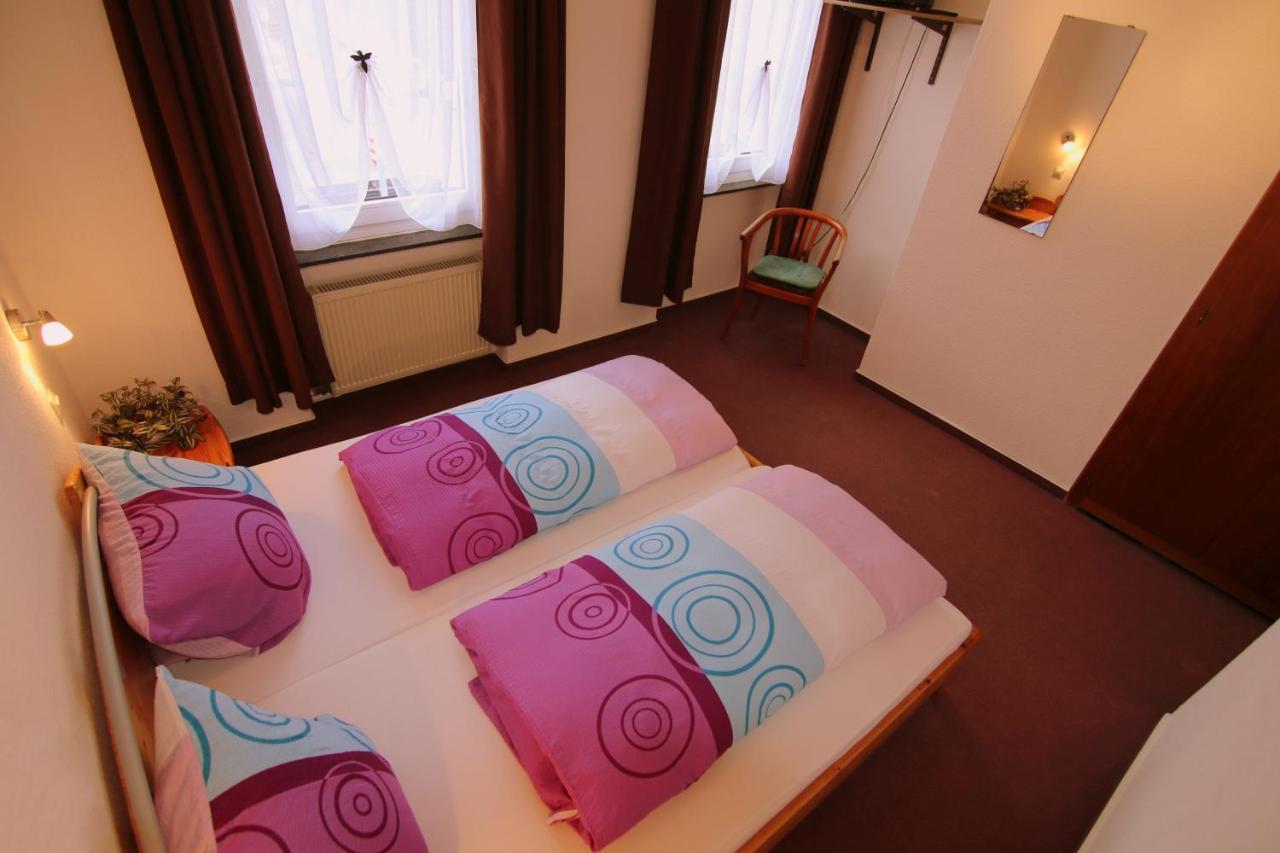 Pension Chapeau-Claque Cochem Habitación foto