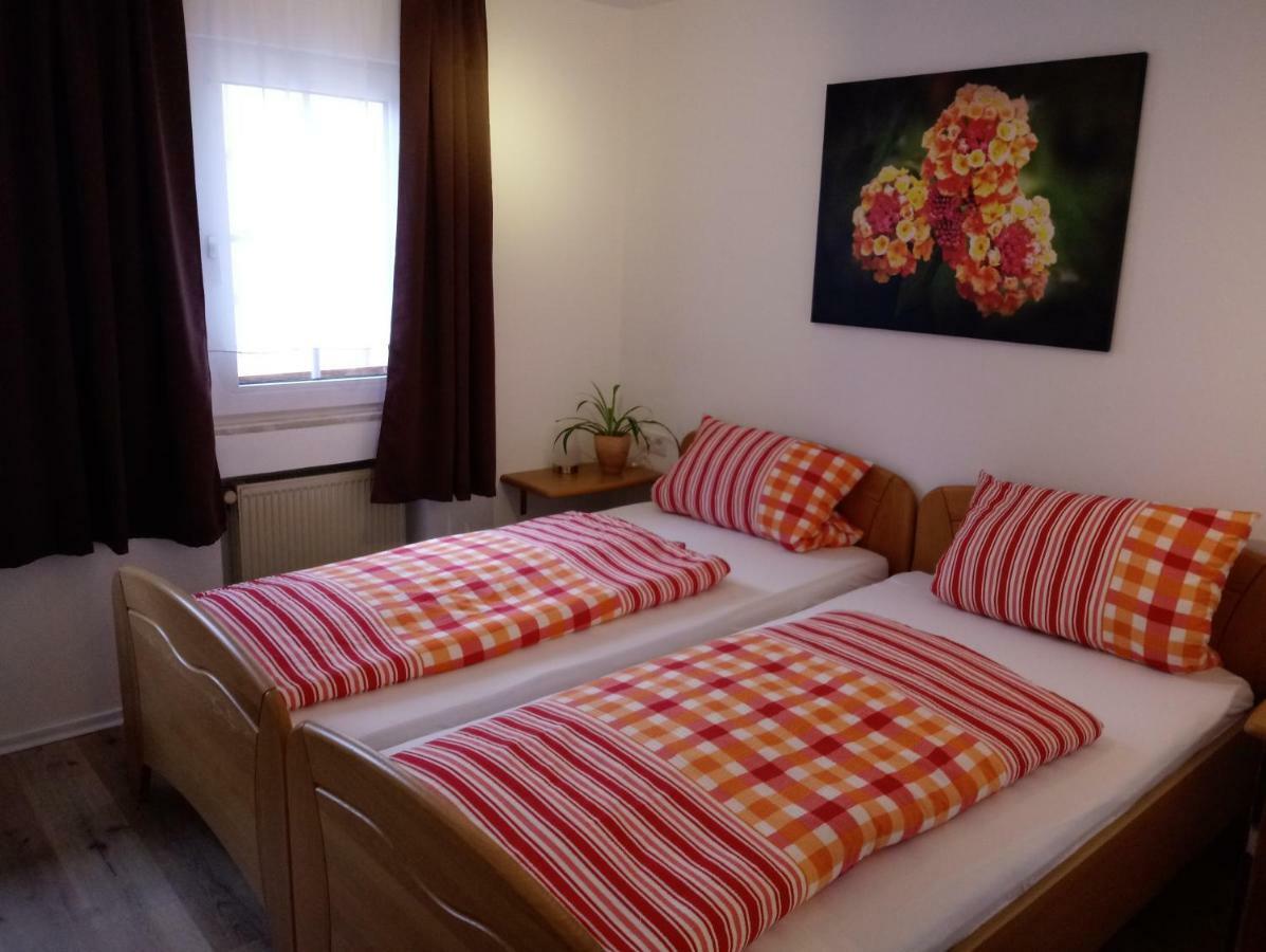 Pension Chapeau-Claque Cochem Exterior foto